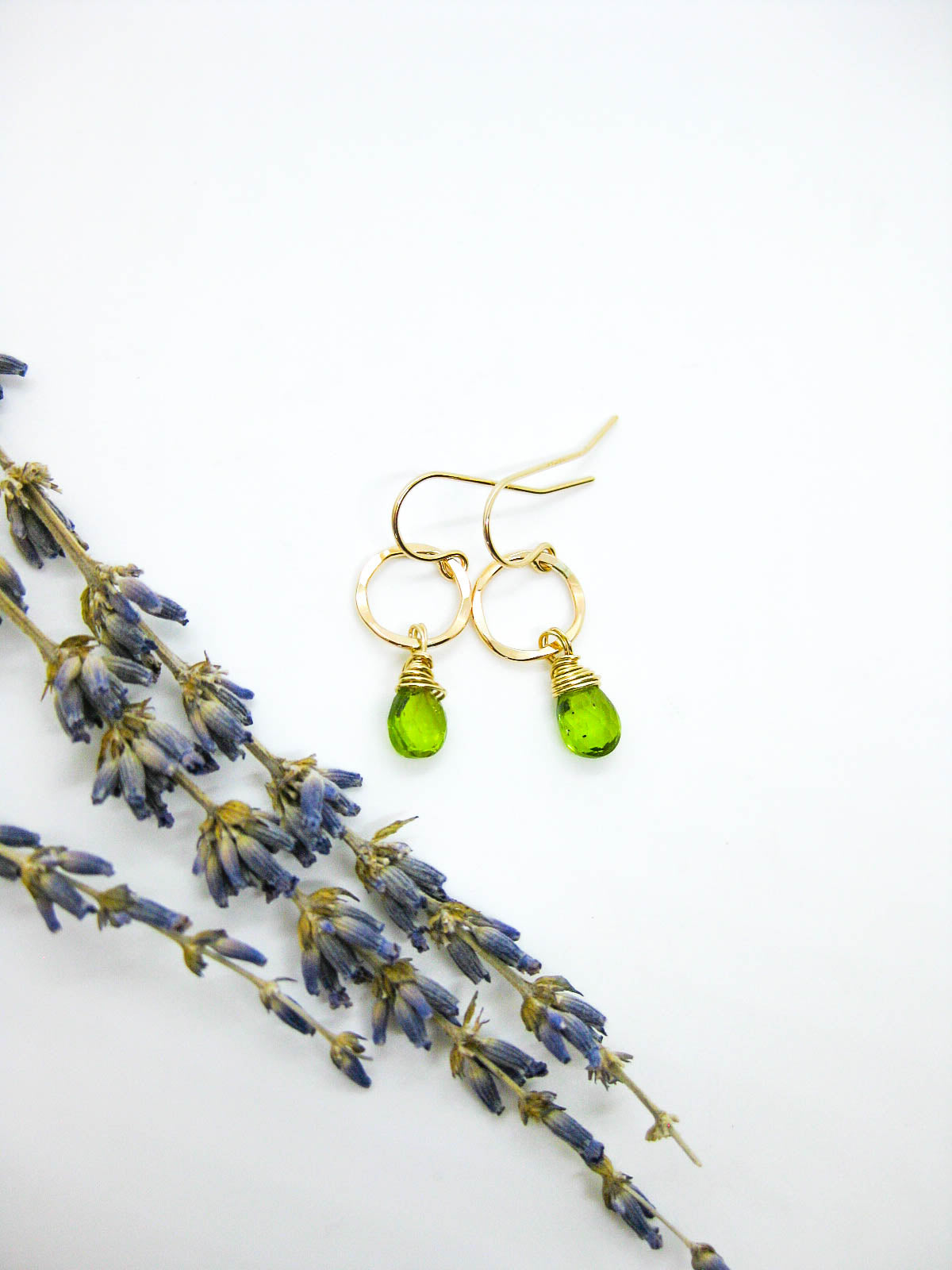 Daisy: Peridot Earrings - e731