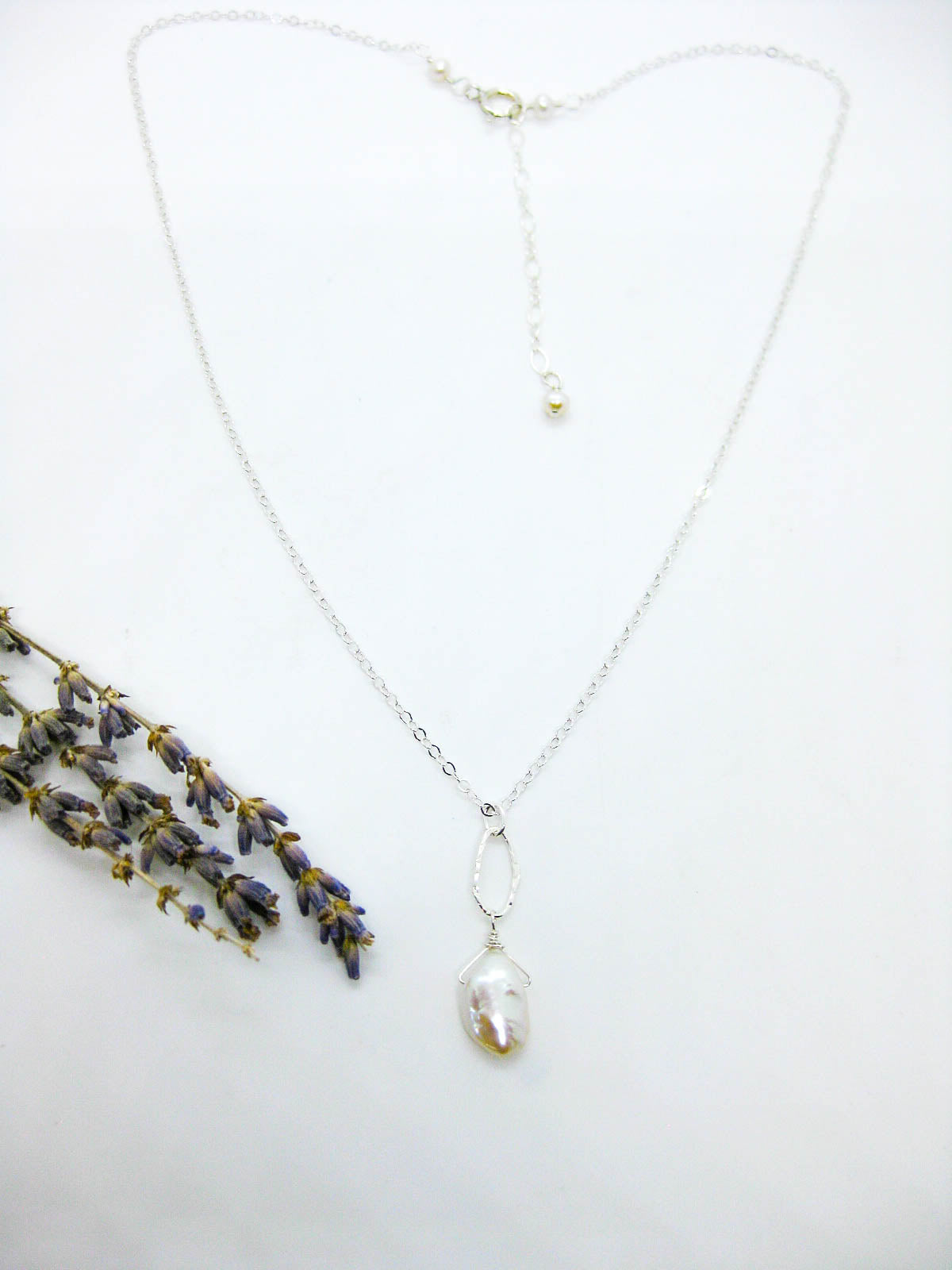 Chrysanthe: Pearl Necklace