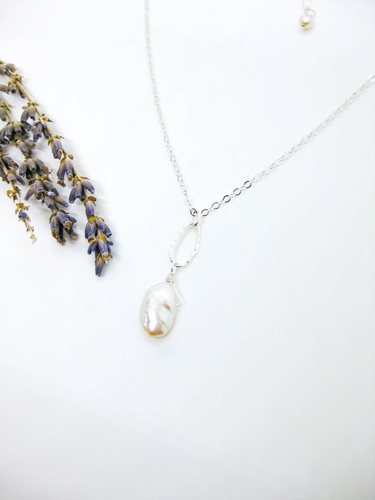 Chrysanthe: Pearl Necklace