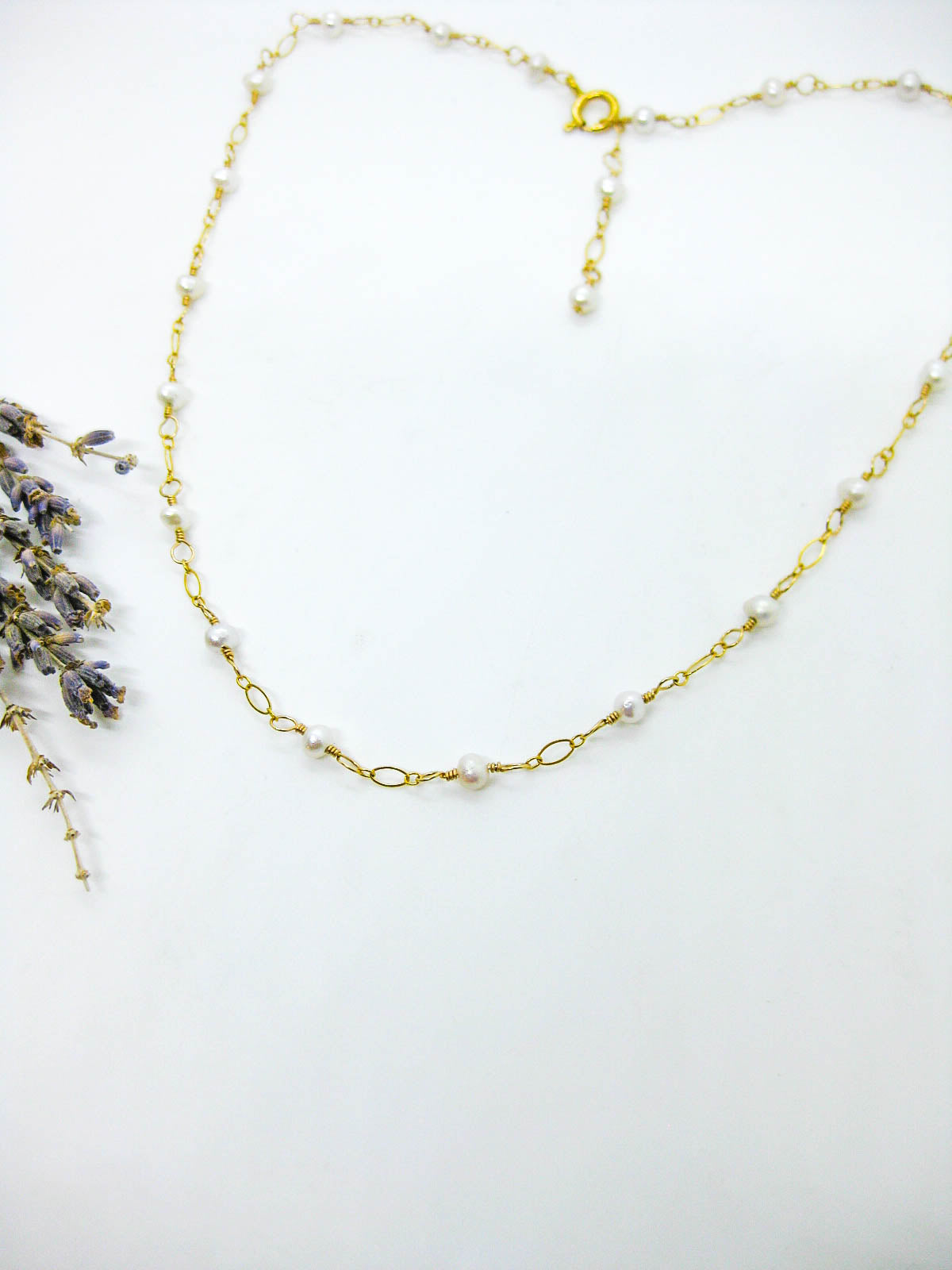 Daffodil: Pearl Choker
