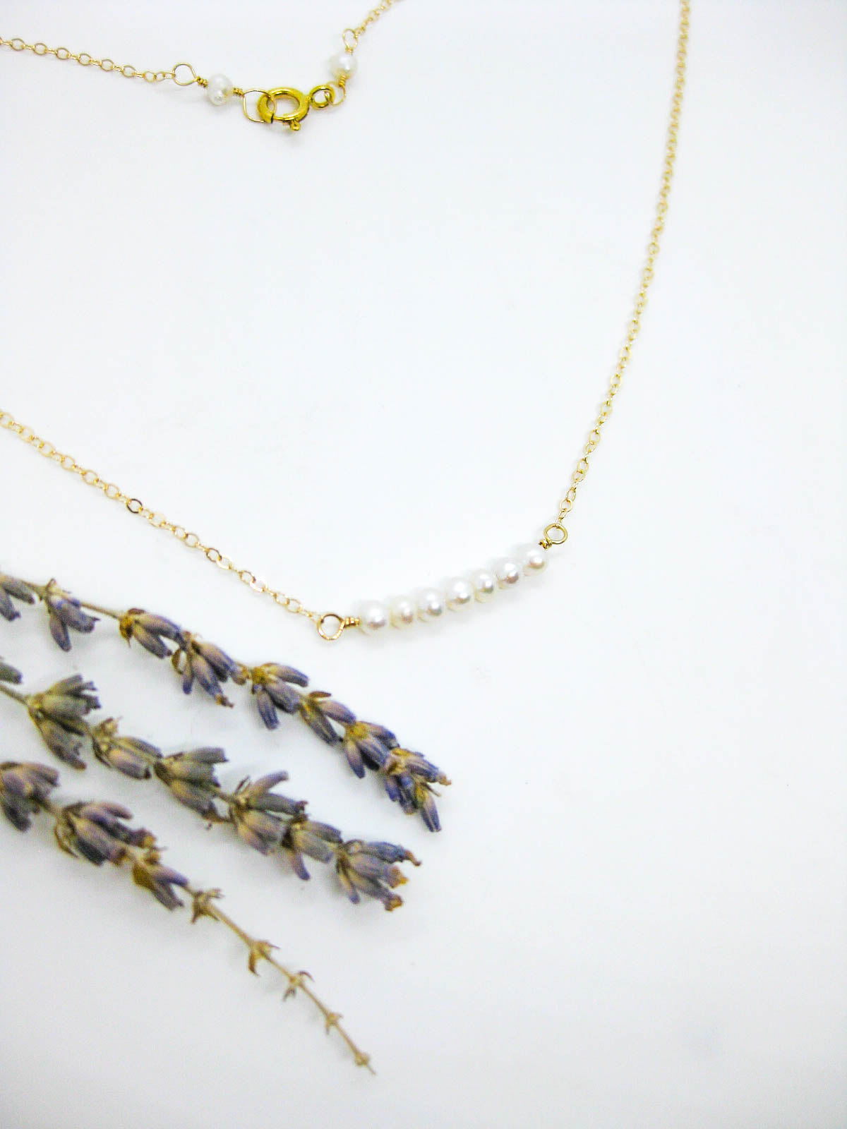 Violet: Pearl Choker