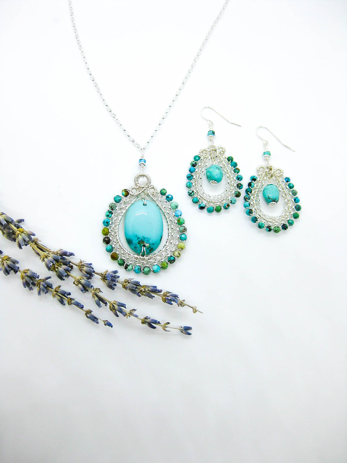 Alyssa: Turquoise 22" Necklace - n588oak