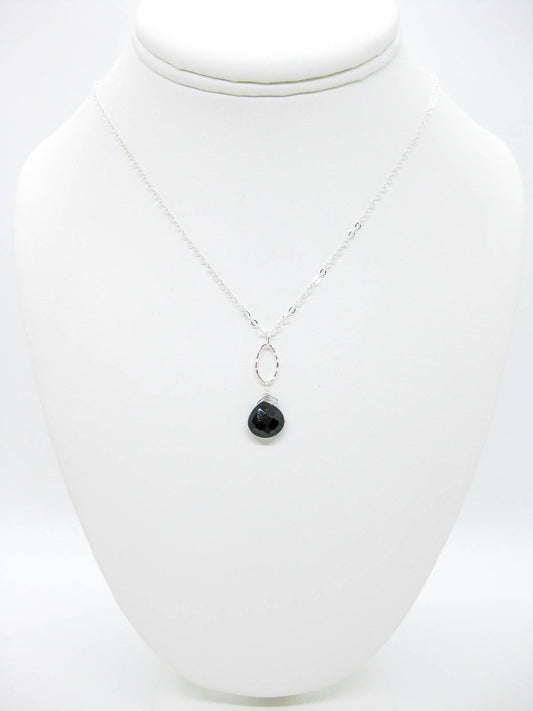 Chrysanthe: Onyx Necklace - n597