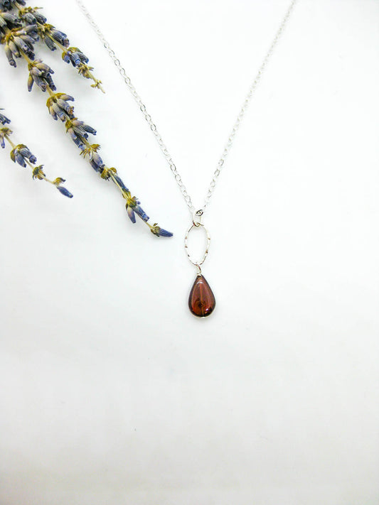 Chrysanthe: Garnet Necklace - n599