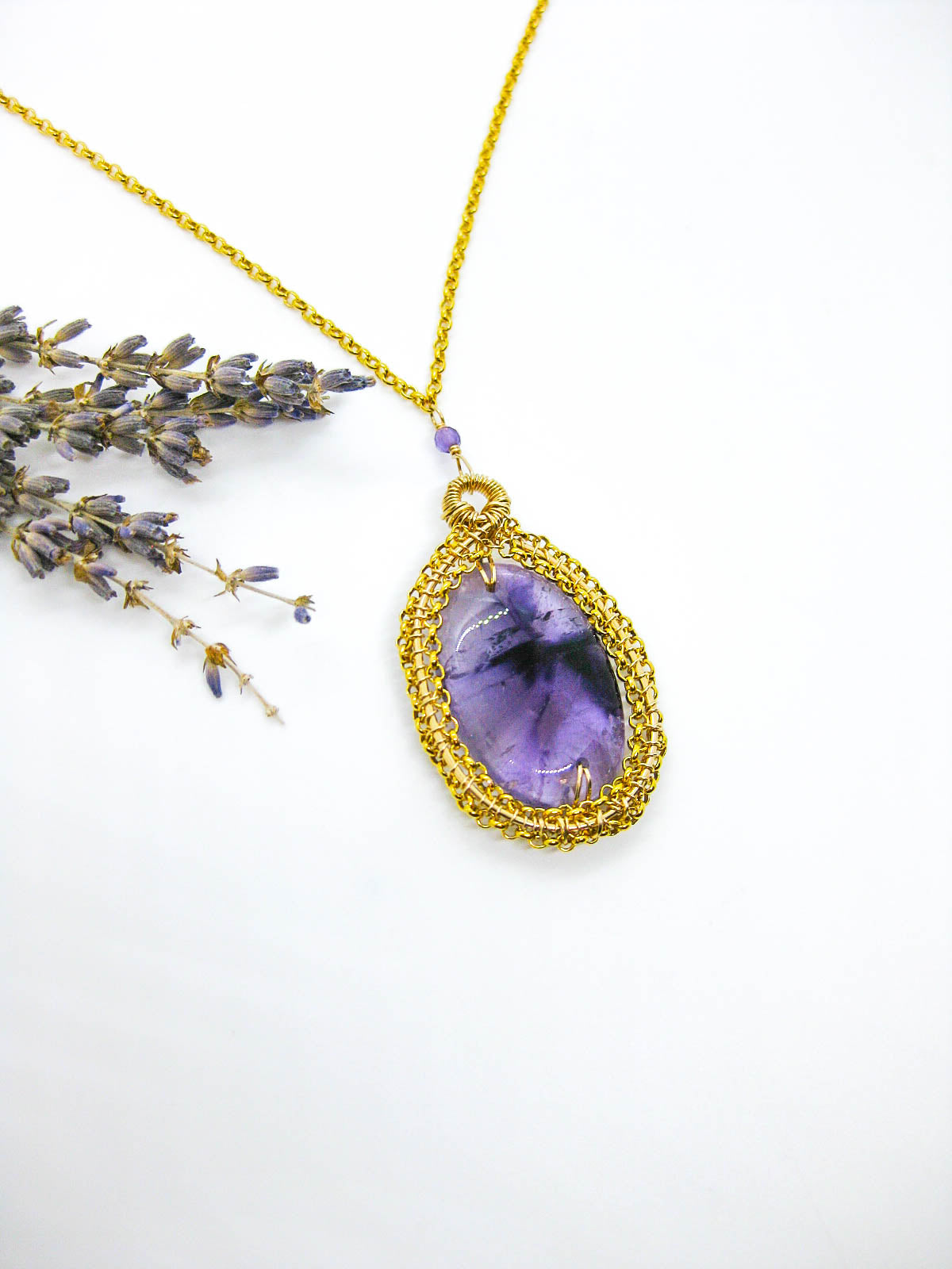 Zinnia: Amethyst Necklace - n658b-oak