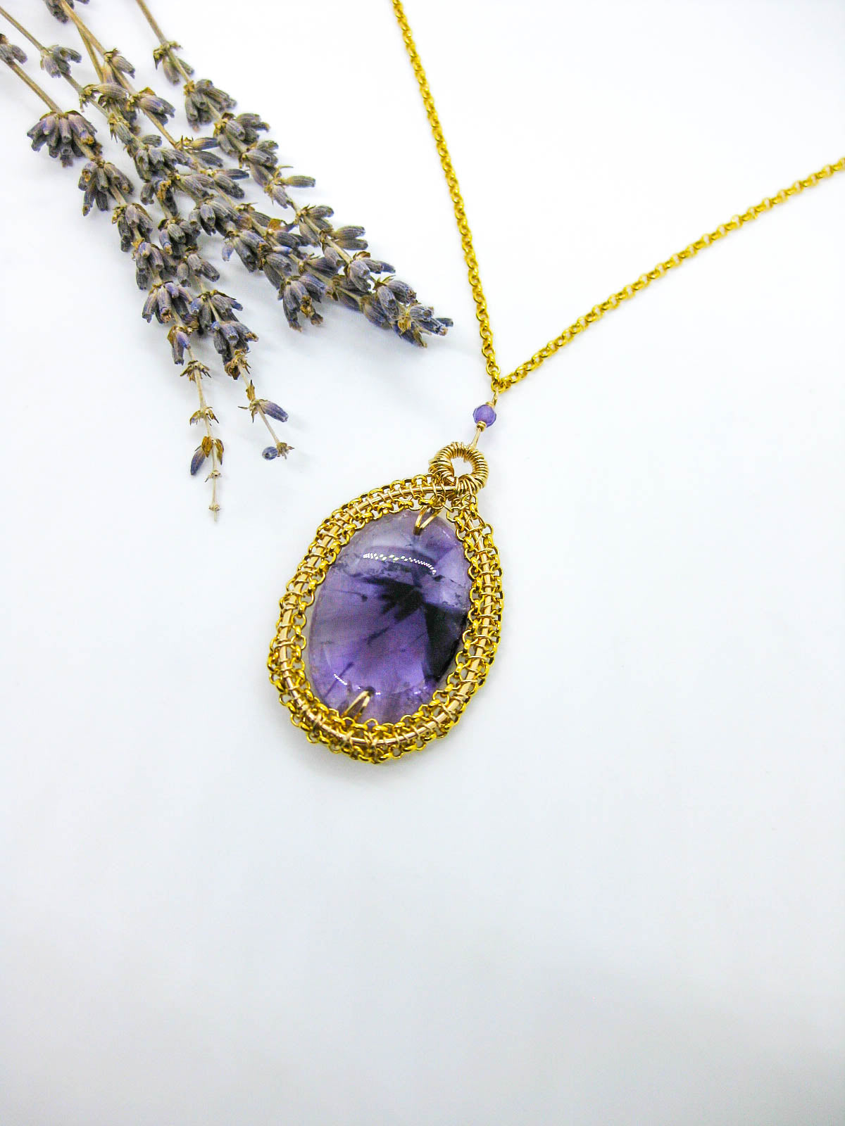 Zinnia: Amethyst Necklace - n658b-oak