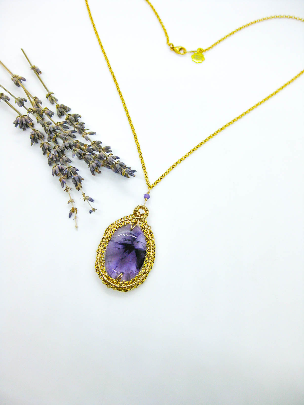 Zinnia: Amethyst Necklace - n658b-oak