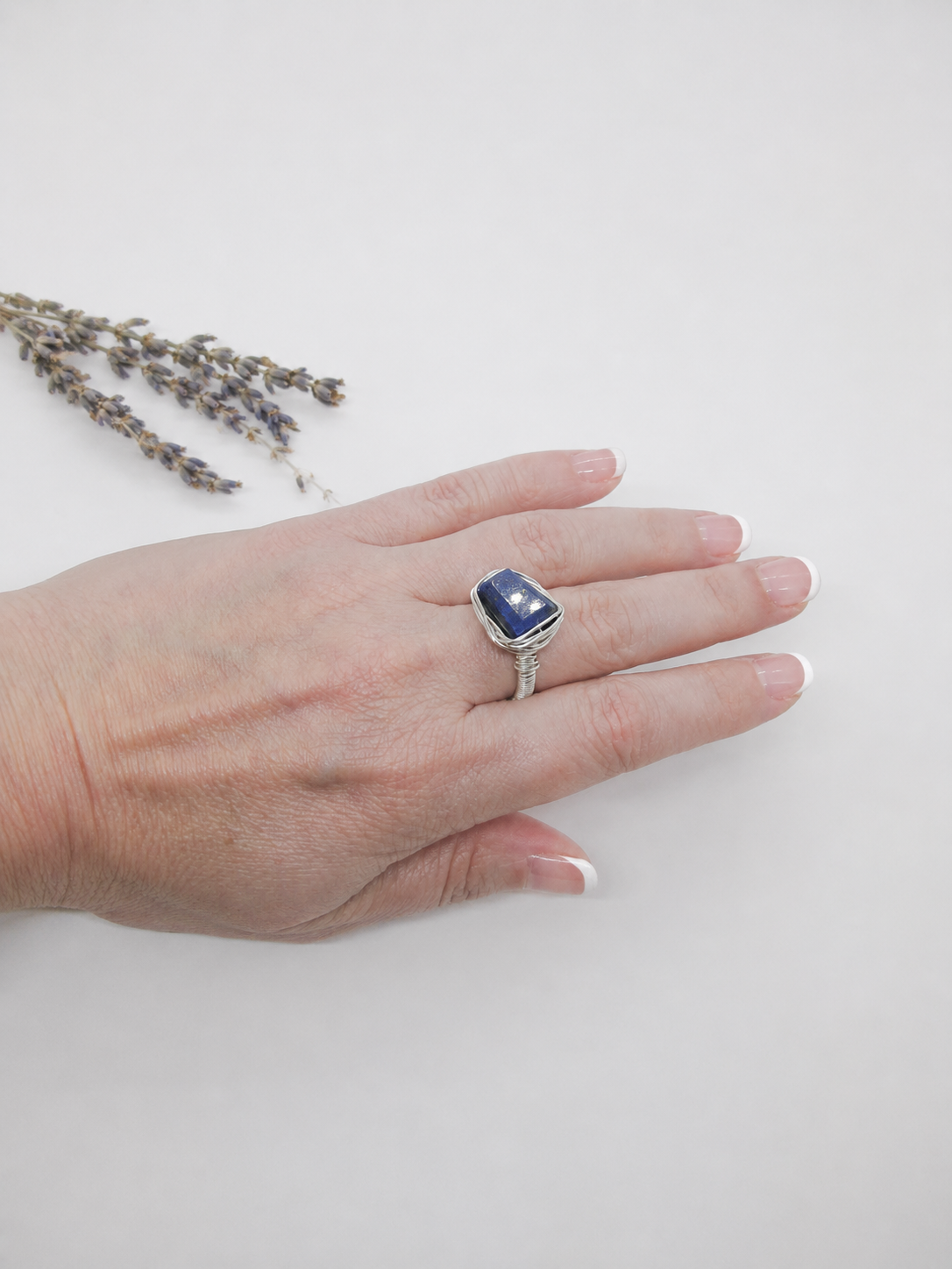 Calla : Lapis Ring