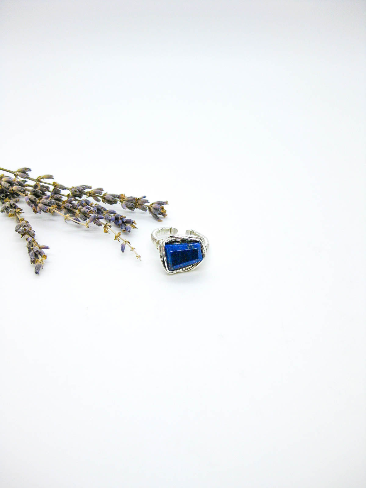 Calla : Lapis Ring