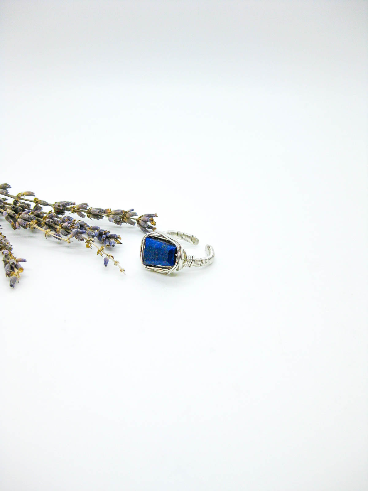 Calla : Lapis Ring