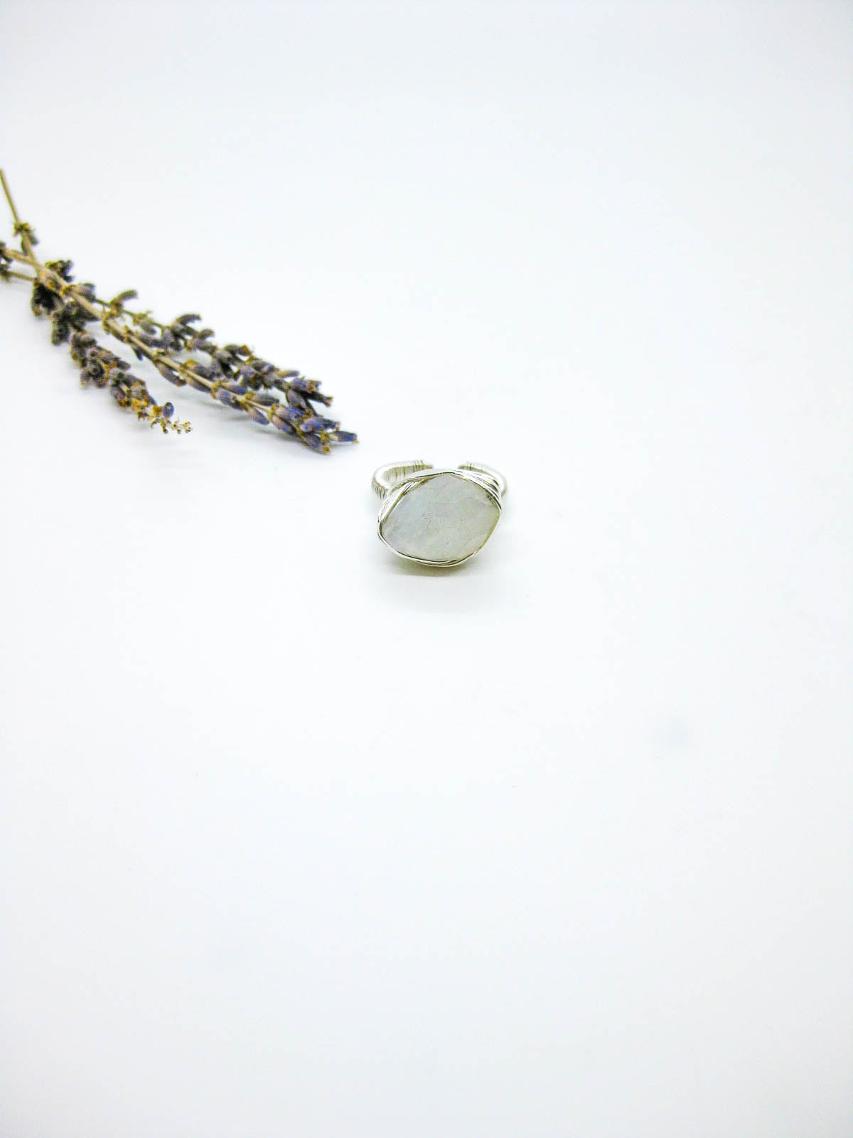 Calla: Moonstone Ring, faceted