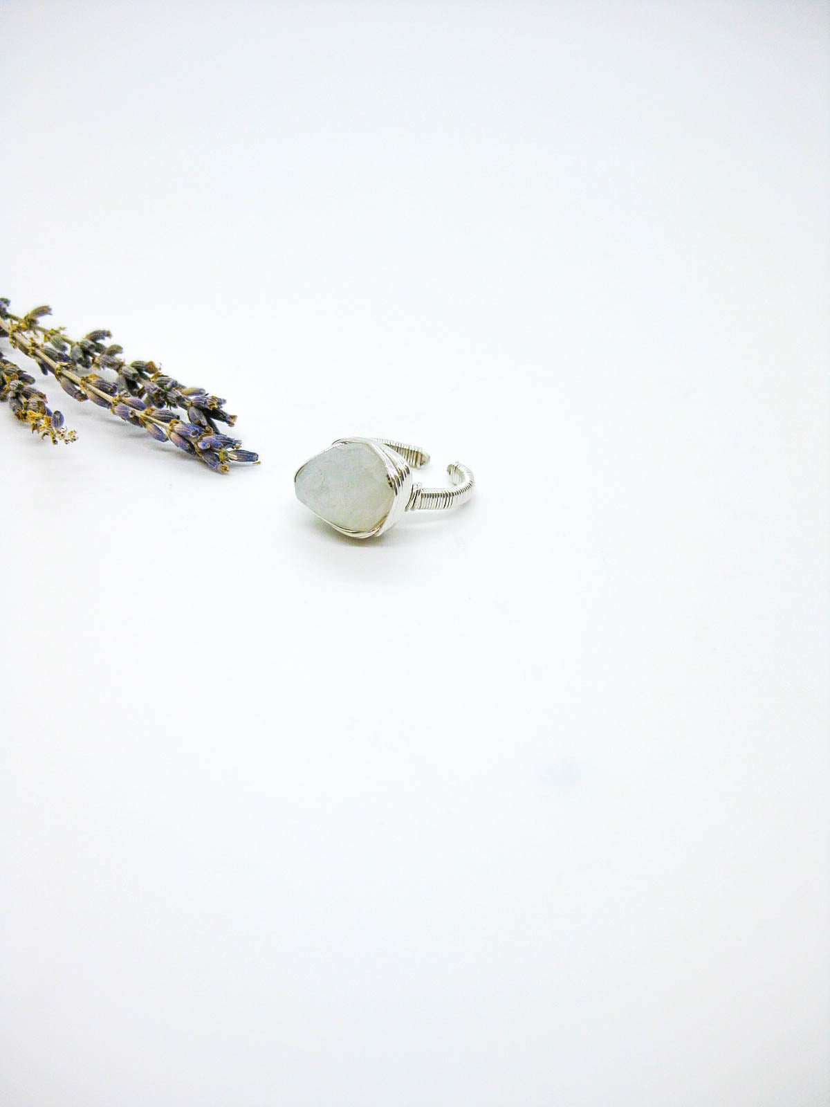 Calla: Moonstone Ring, faceted