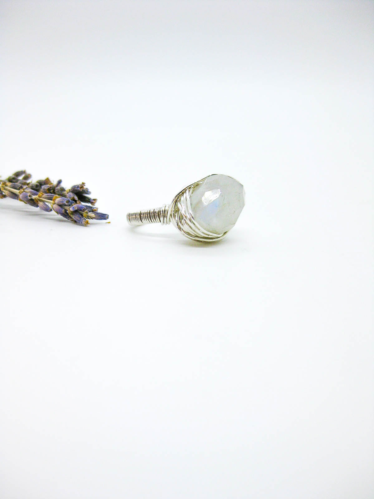Calla: Moonstone Ring, faceted