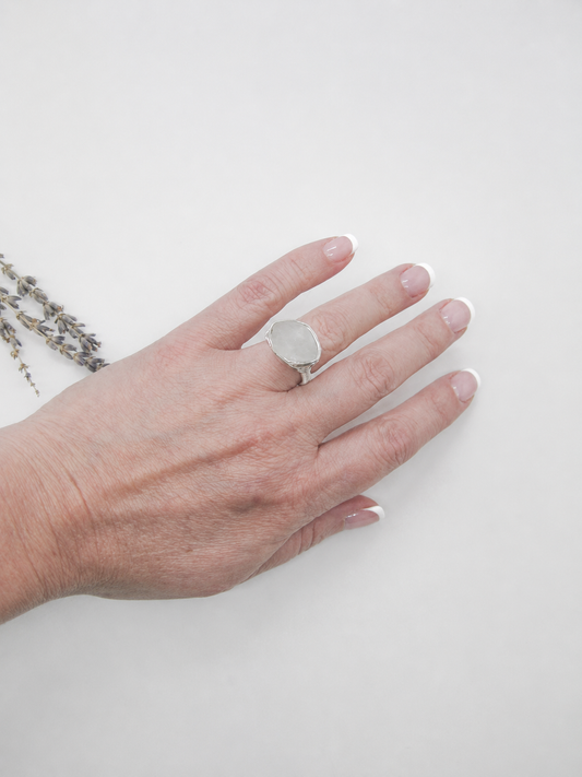 Calla: Moonstone Ring, faceted