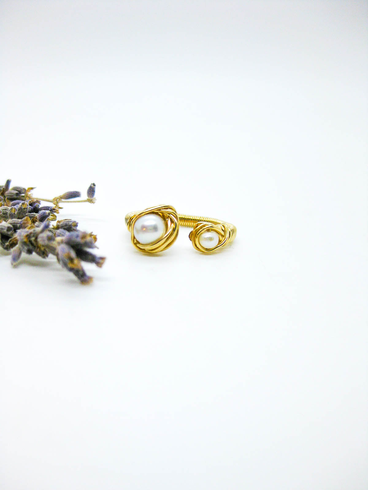 Daffodil: Pearl Ring