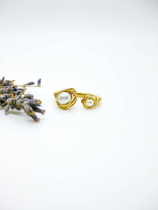 Daffodil: Pearl Ring