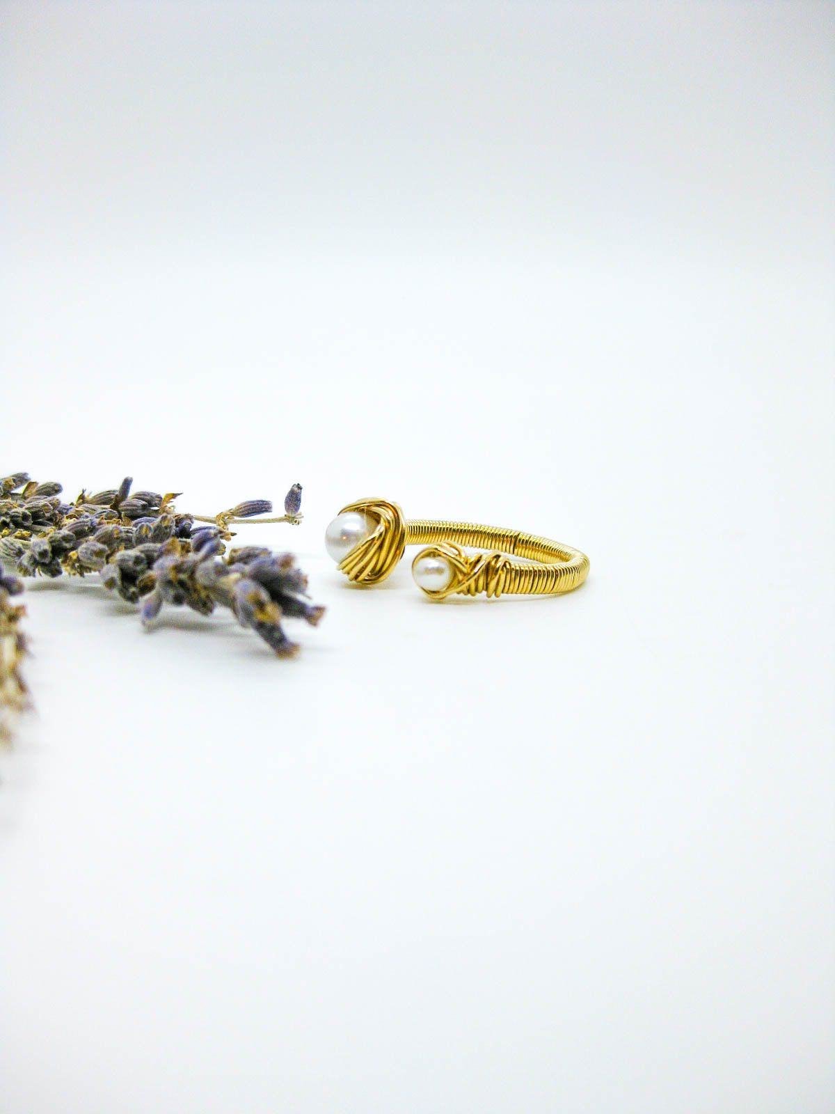 Daffodil: Pearl Ring