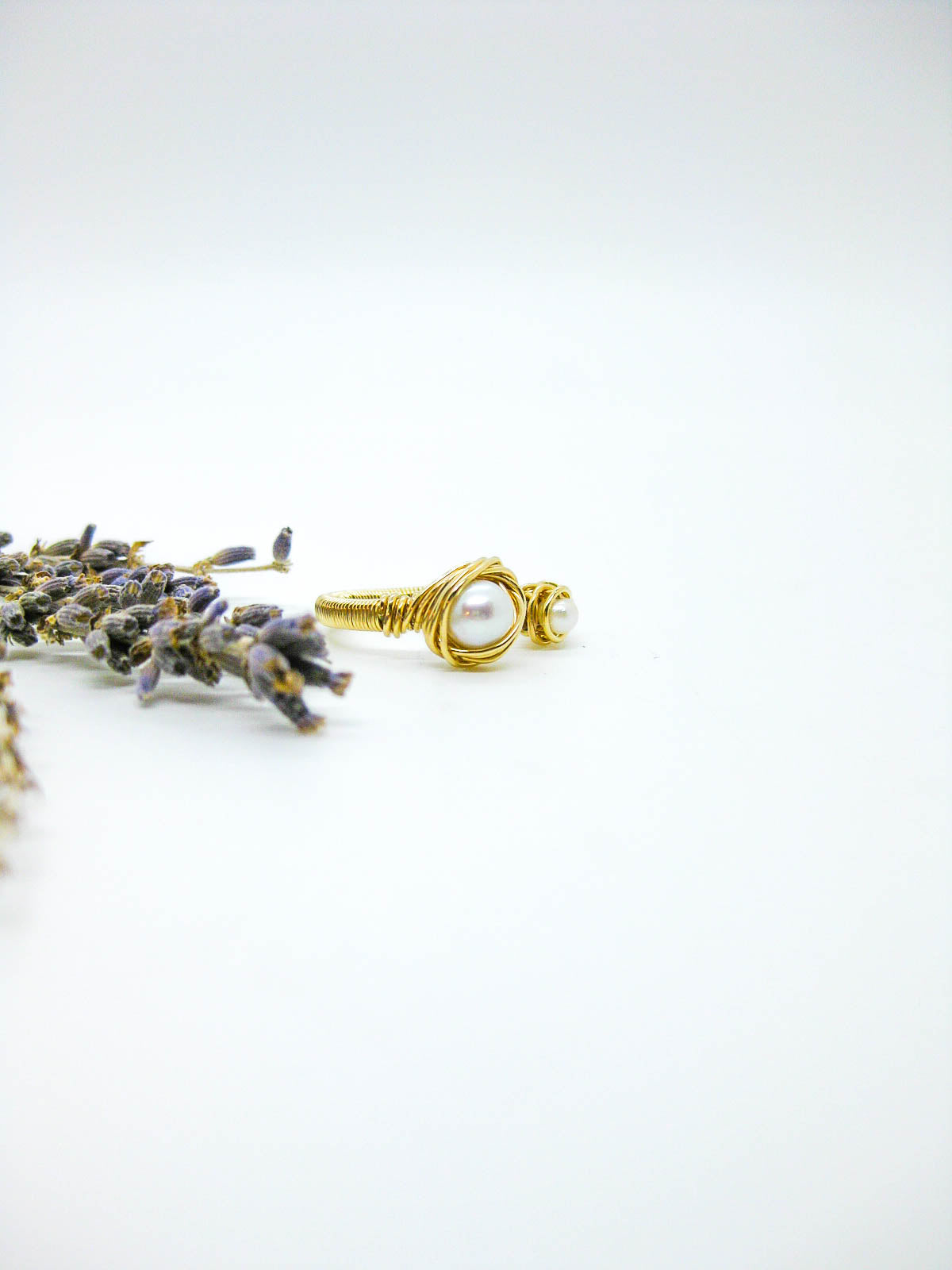 Daffodil: Pearl Ring