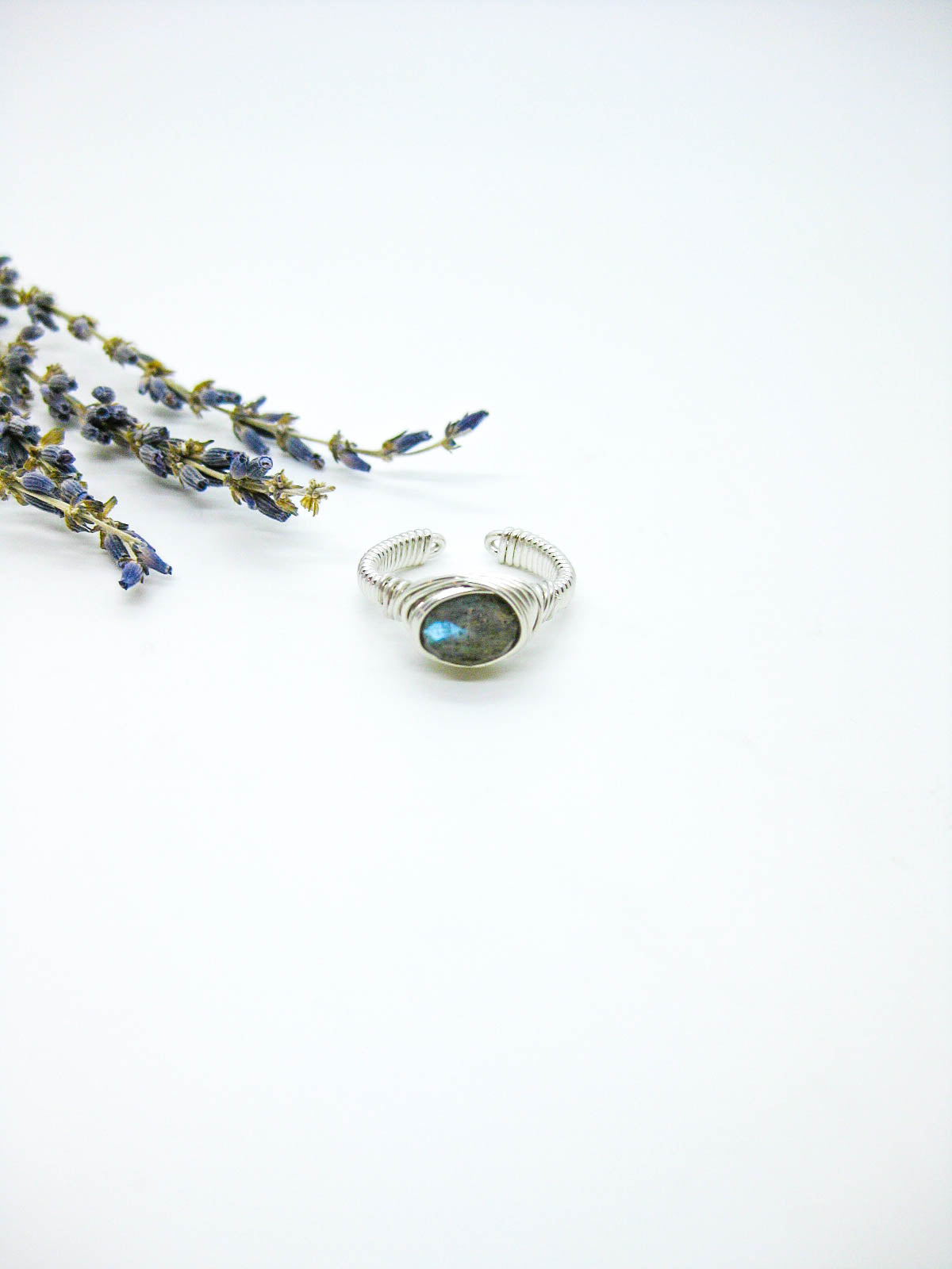 Calla II: Labradorite Ring - r48