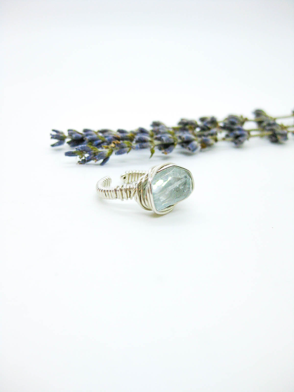 Calla : Aquamarine Ring - r52