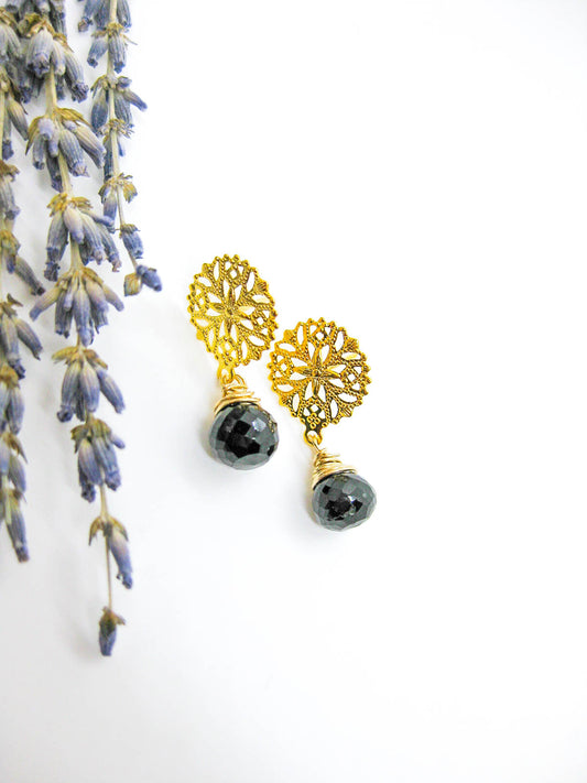 Jonquil: Black Spinel Earrings - e636