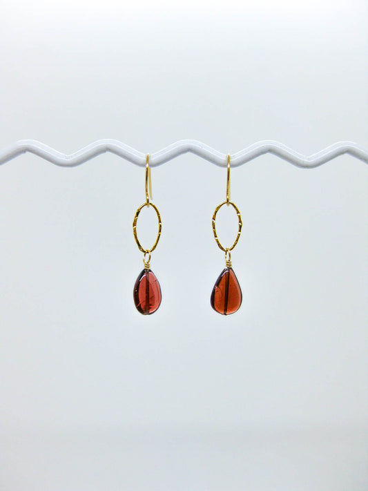 Chrysanthe: Garnet Earrings - e655