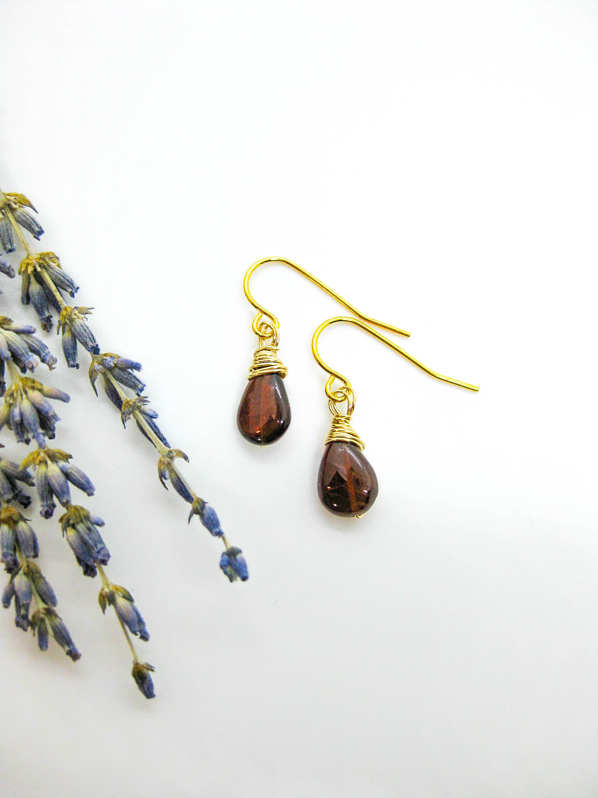 Chamomile: Garnet Earrings - e656