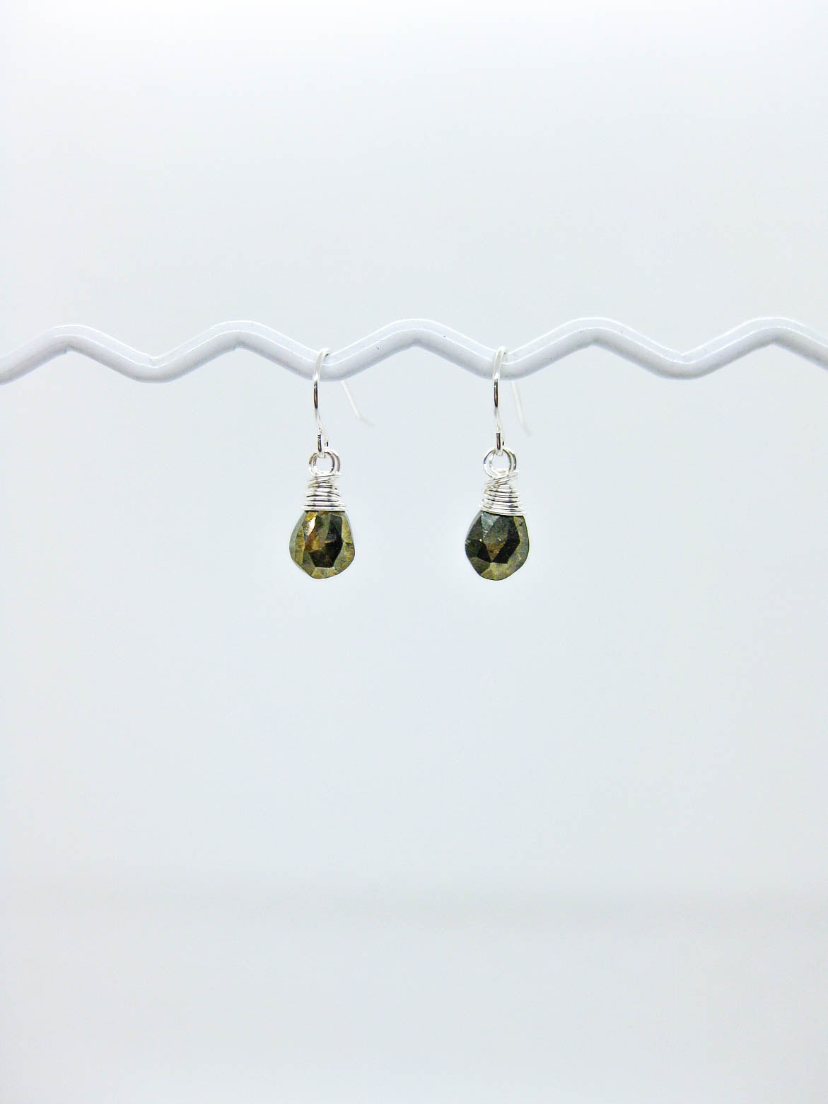 Chamomile: Pyrite Earrings - e657