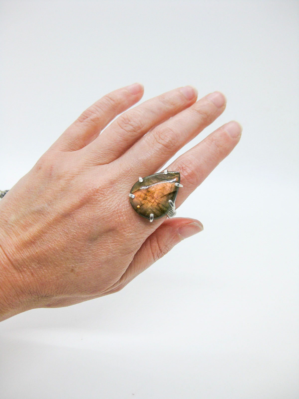 Essence: Labradorite Ring - R10oak