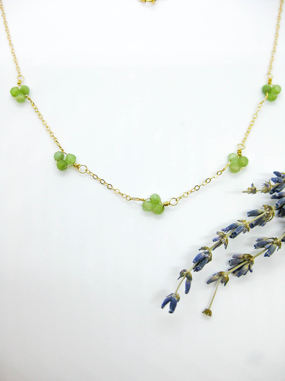 Hyacinth: Jade Choker - n545