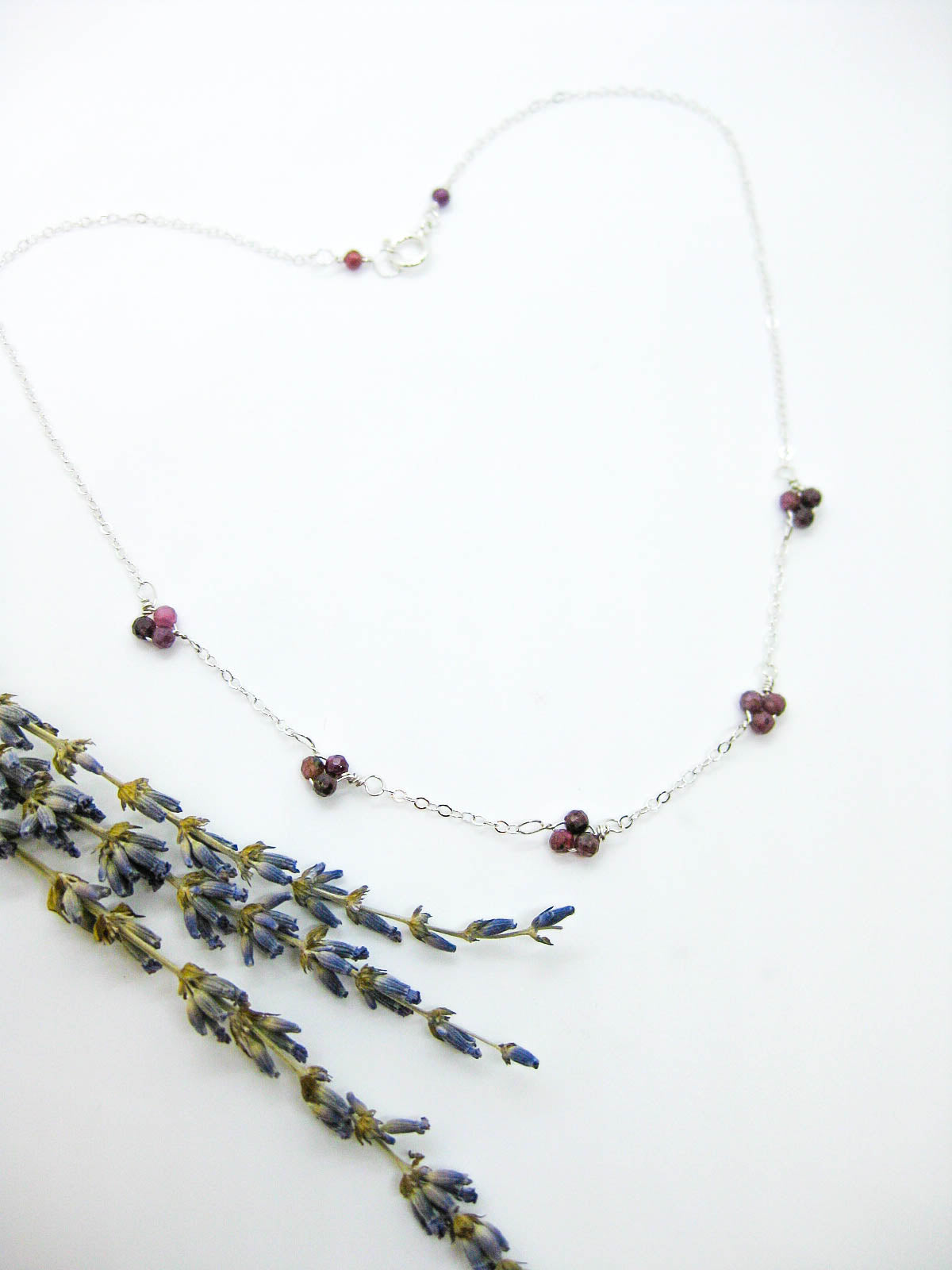 Hyacinth: Ruby Choker - n554