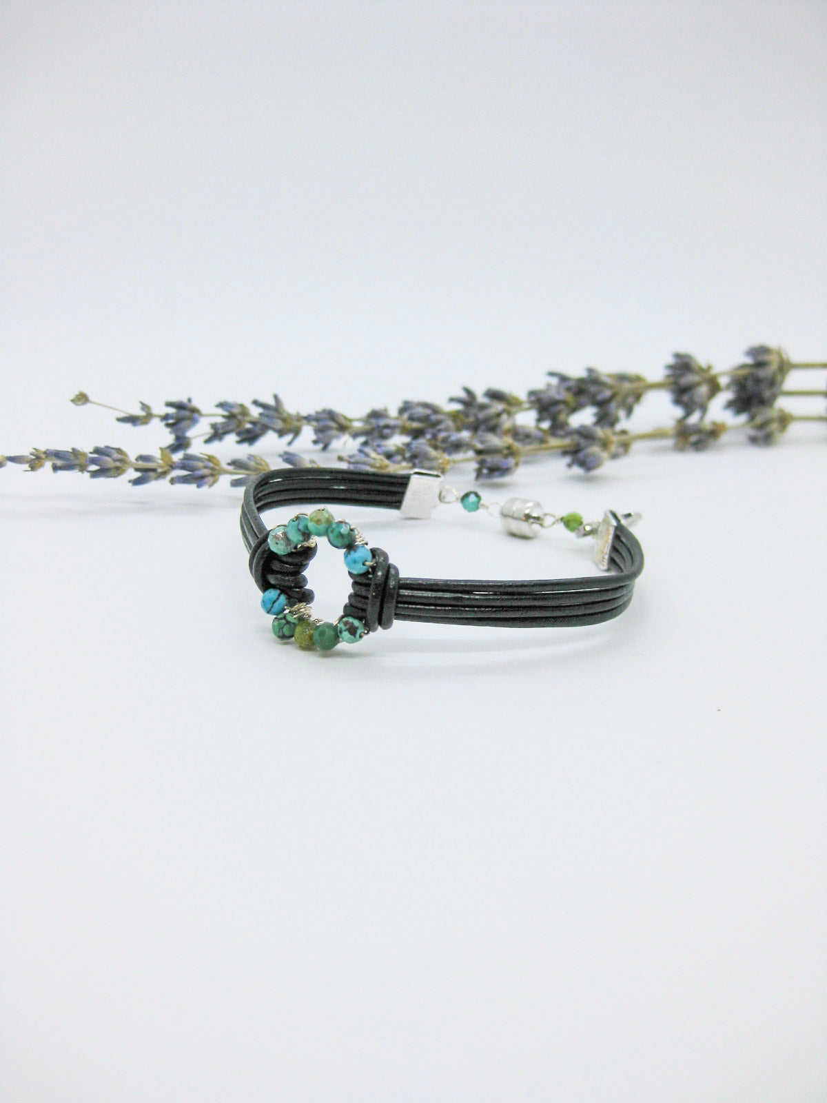Circle: Turquoise Leather Bracelet - b277