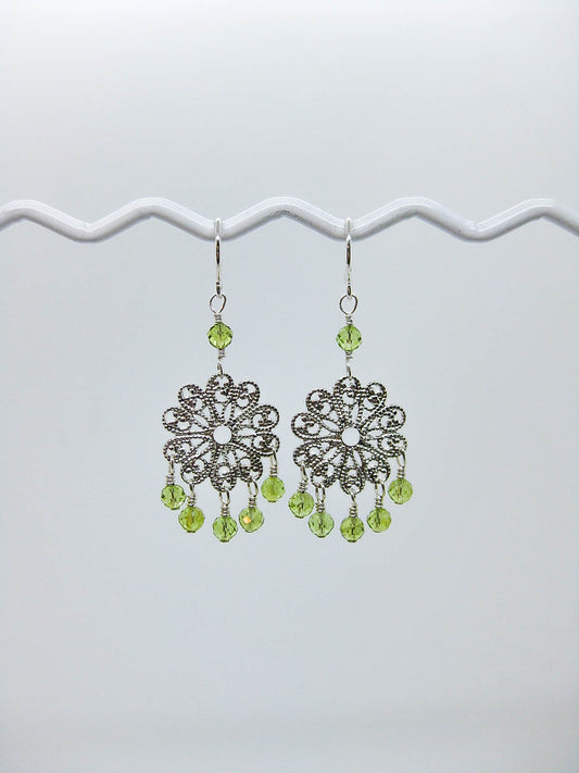 Willow: Peridot Earrings - e549