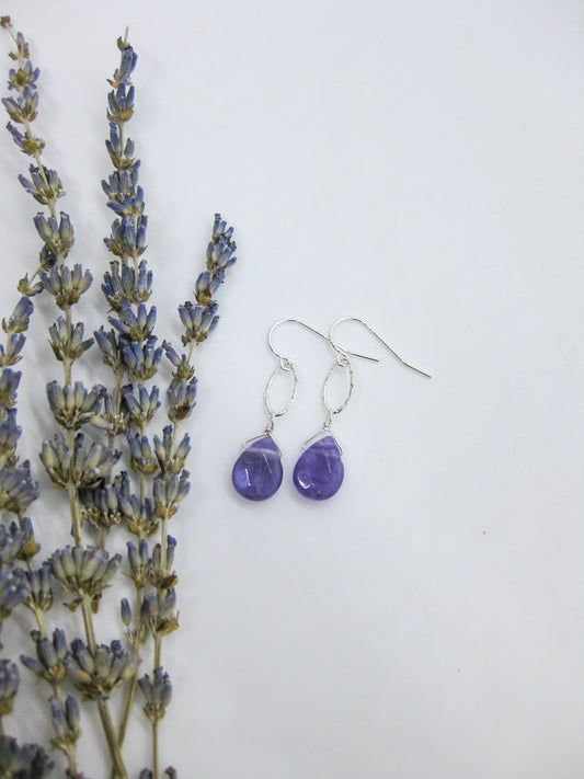 Chrysanthe: Amethyst Earrings - e588