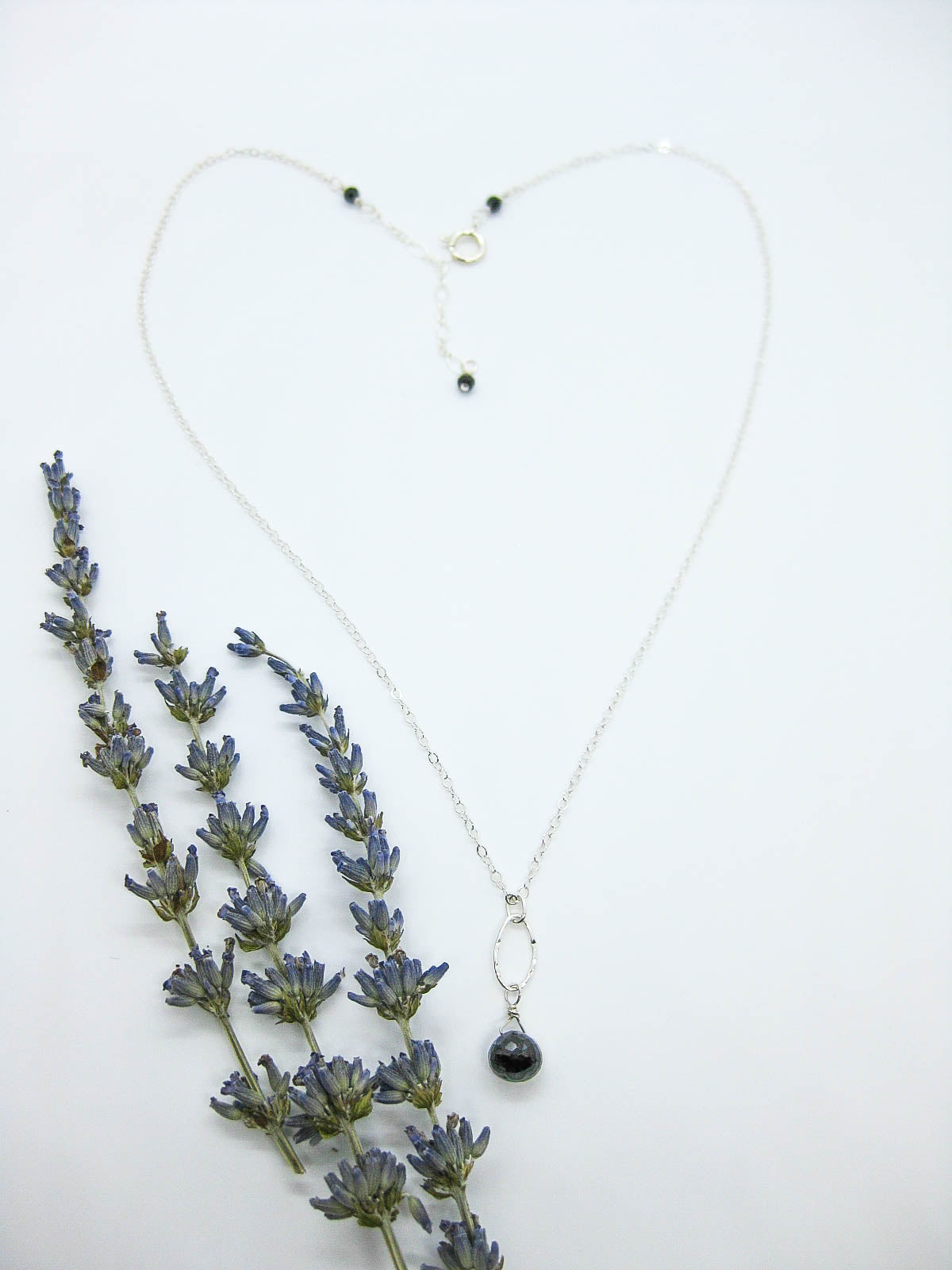 Chrysanthe: Black Spinel Necklace - n401
