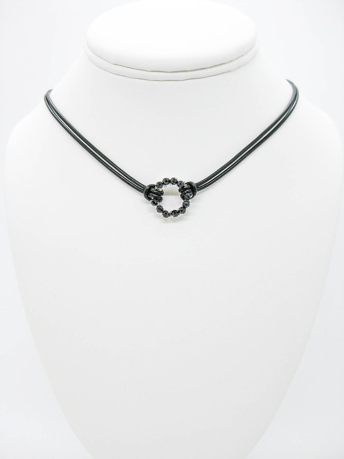 Circle: Black Spinel Leather Necklace - n461