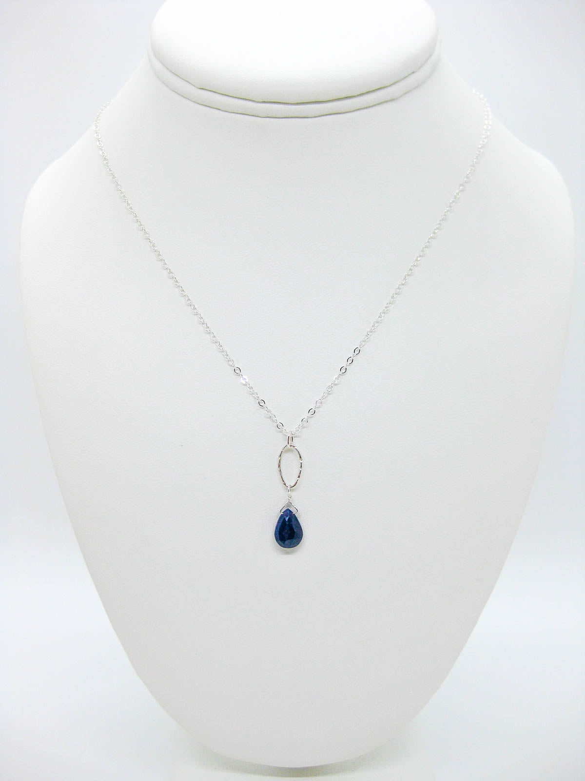 Chrysanthe: Sapphire Necklace - n531